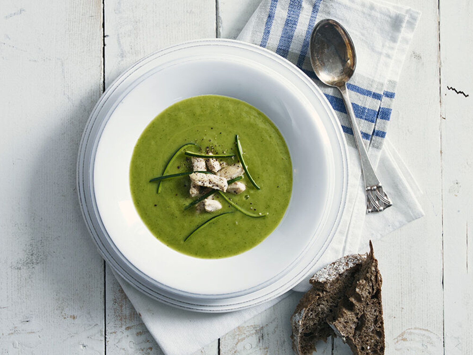 FRISKE FARGER: Lag en god purésuppe med squash og kyllingbryst til middag.