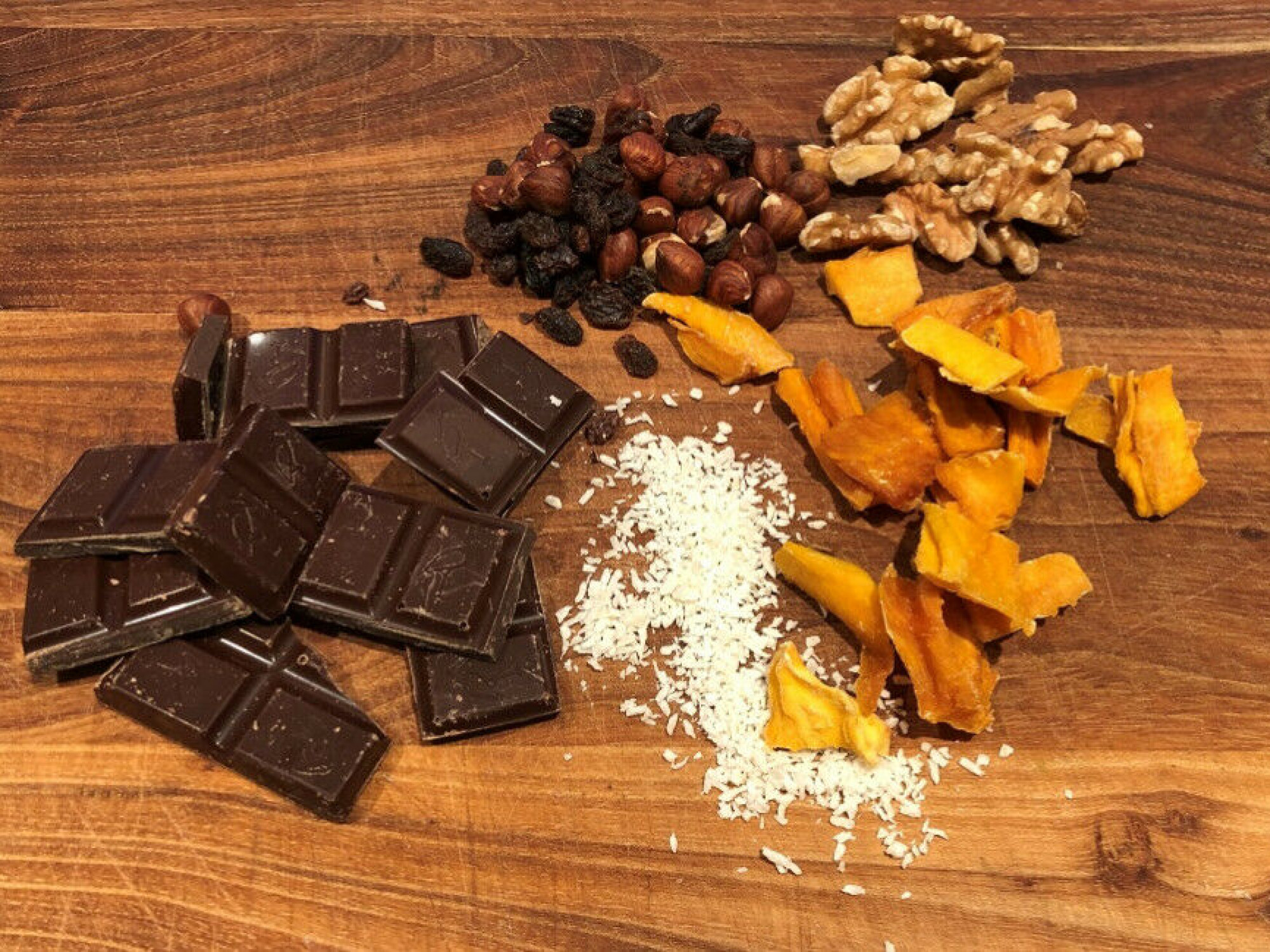 Hjemmelagde julegaver som varmer og smaker