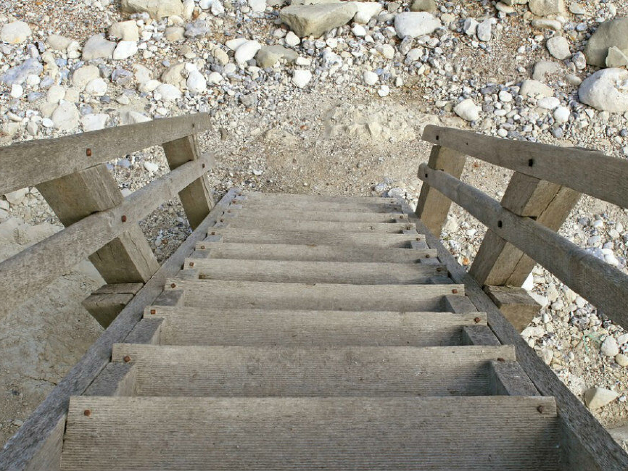 Det er Fort gjort å falle ned trappen – til bunnen, også når man er sammen om noe.